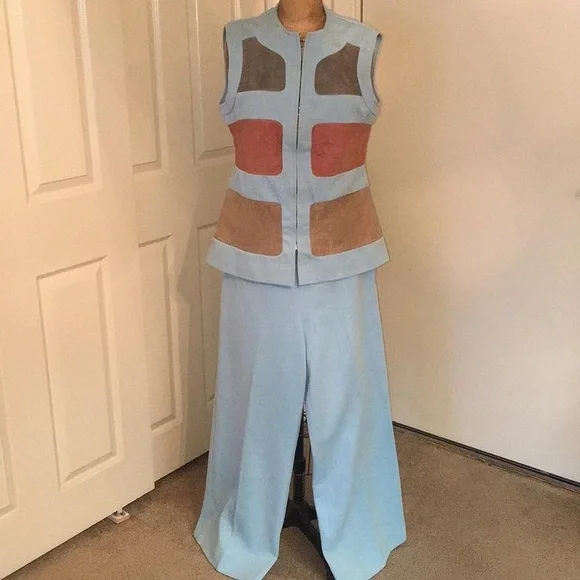 Vintage 1970’s Suede Leisure Set - Picture 6 of 15